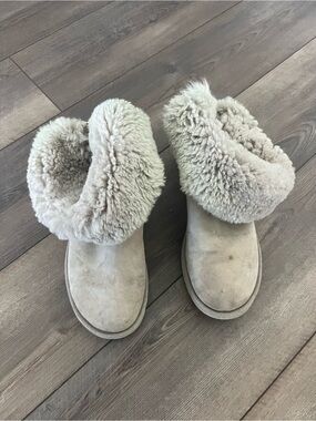 UGG Mini Boots with Chain and Star Charms